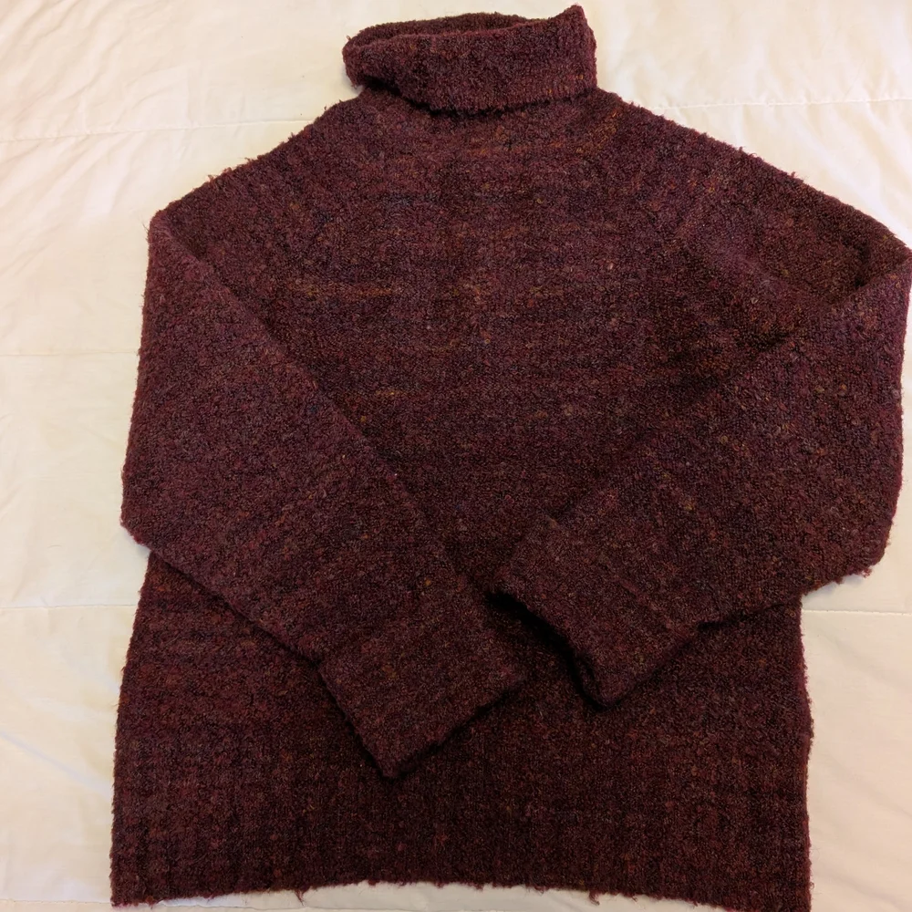 Tahari Woman's Maroon Turtleneck Sweater - Picture 1 of 4